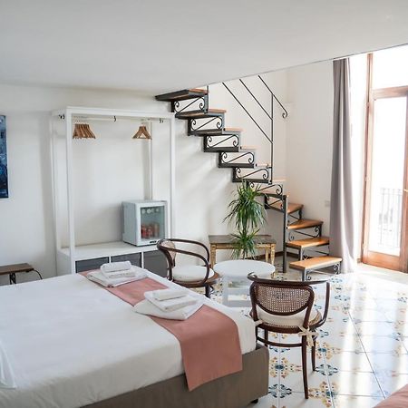 Le Stanze Di Sissi - Luxury Suites Neapel Exteriör bild