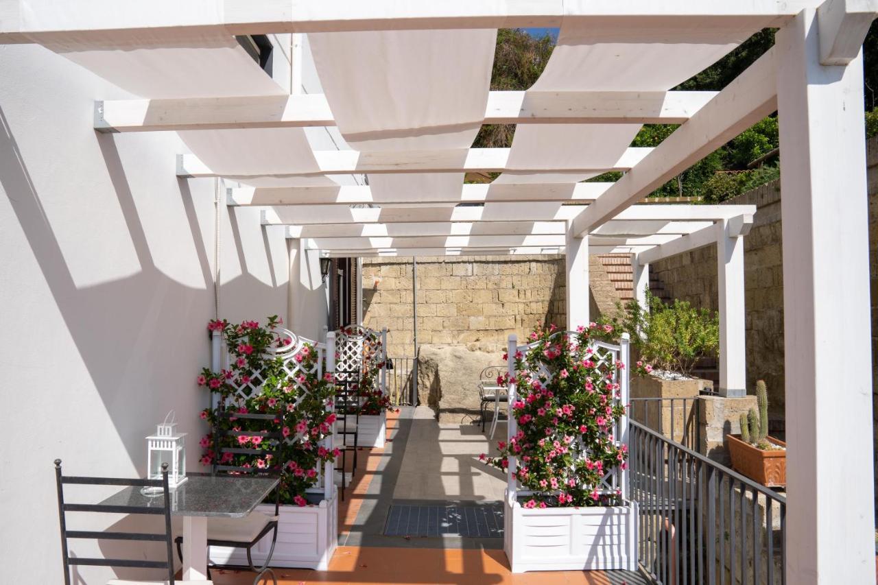 Le Stanze Di Sissi - Luxury Suites Neapel Exteriör bild