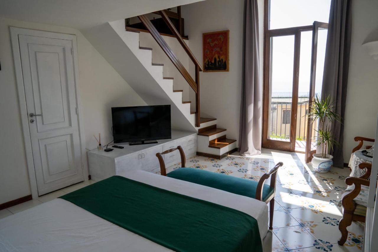 Le Stanze Di Sissi - Luxury Suites Neapel Exteriör bild