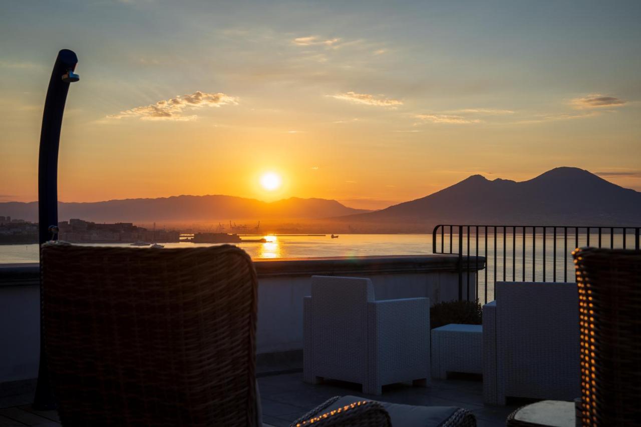 Le Stanze Di Sissi - Luxury Suites Neapel Exteriör bild