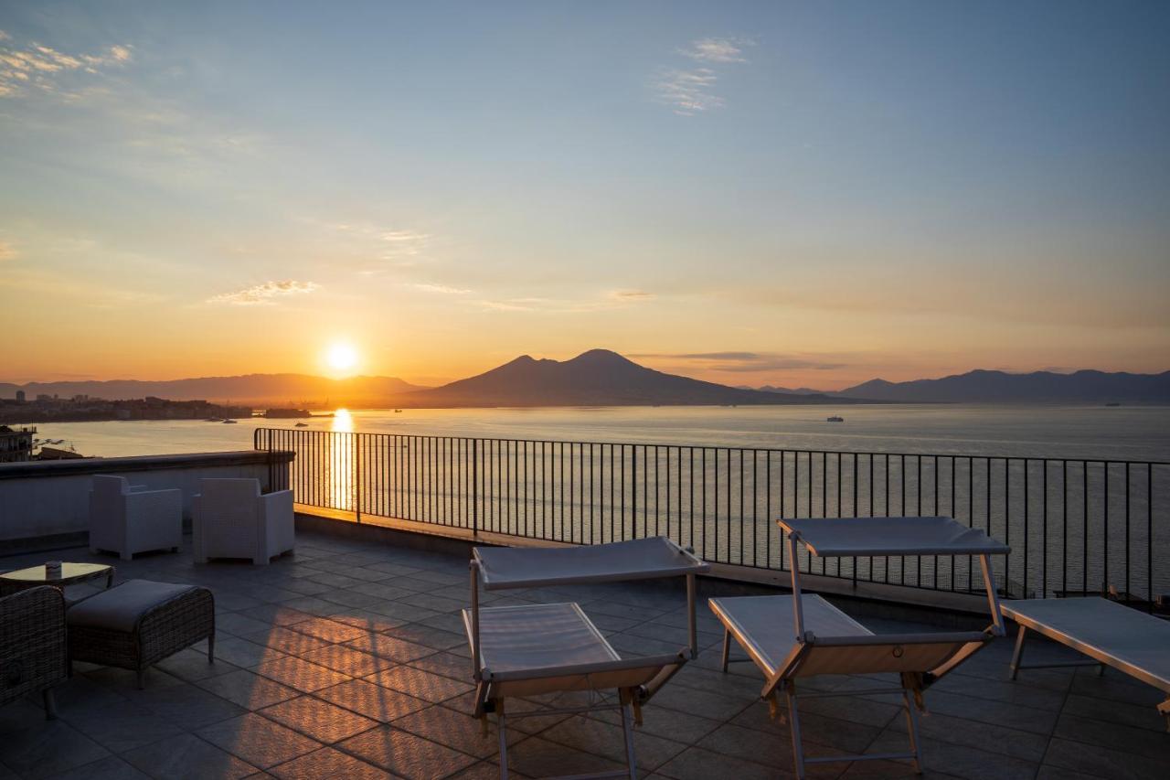 Le Stanze Di Sissi - Luxury Suites Neapel Exteriör bild