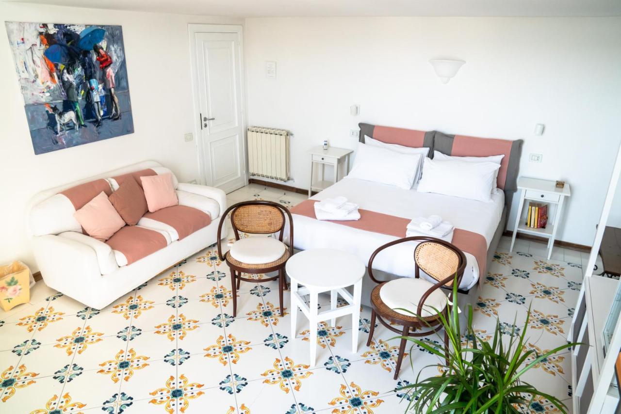 Le Stanze Di Sissi - Luxury Suites Neapel Exteriör bild