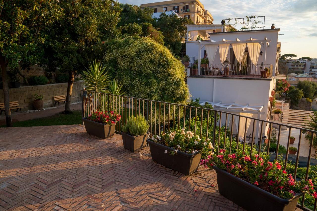 Le Stanze Di Sissi - Luxury Suites Neapel Exteriör bild